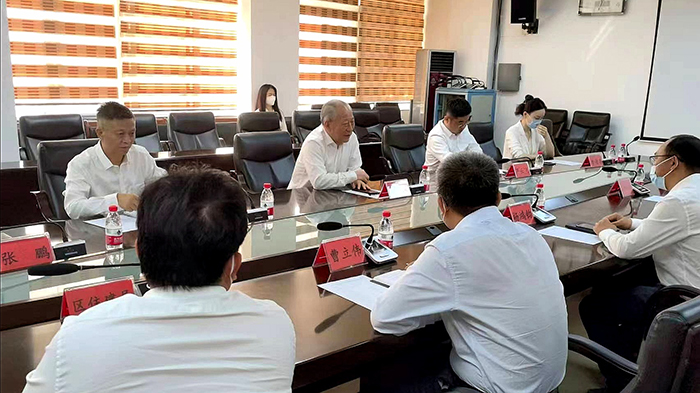 1671009272216088377.jpg 圖-院長(zhǎng)同楊鴻鈞會(huì)談01.jpg