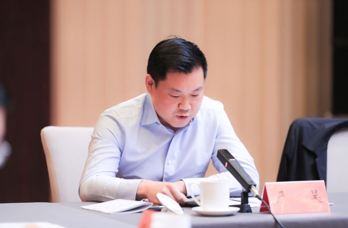 1715317324633087504.jpg 嚴(yán)昊應(yīng)邀出席廣西壯族自治區(qū)全區(qū)產(chǎn)業(yè)園區(qū)建設(shè)現(xiàn)場推進(jìn)會(huì)并發(fā)言.jpg