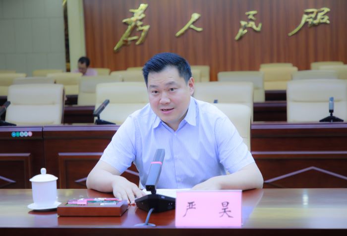 1726804316068077555.jpg 20240918嚴(yán)昊與廣西防城港市委書(shū)記黃江會(huì)談3.jpg